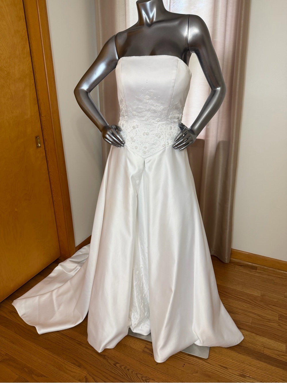 David's Bridal basque waist White Satin Wedding Dress